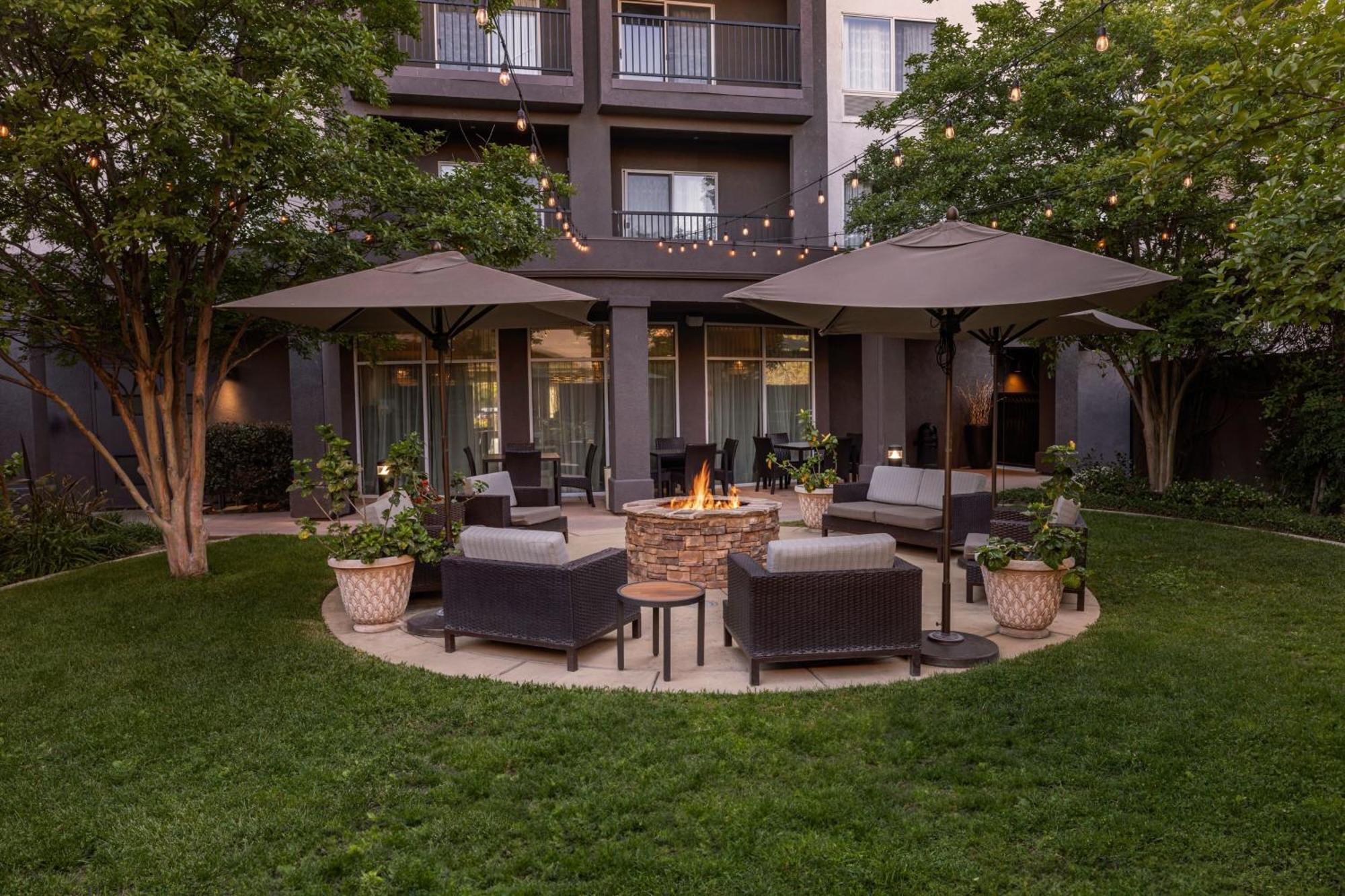 Courtyard Ventura Simi Valley Exteriér fotografie